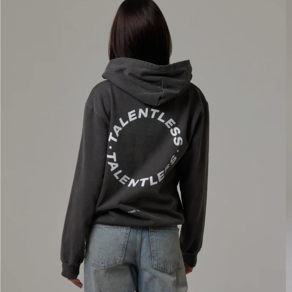 Talentless WOMENS CIRCLE LOGO HOODIE
